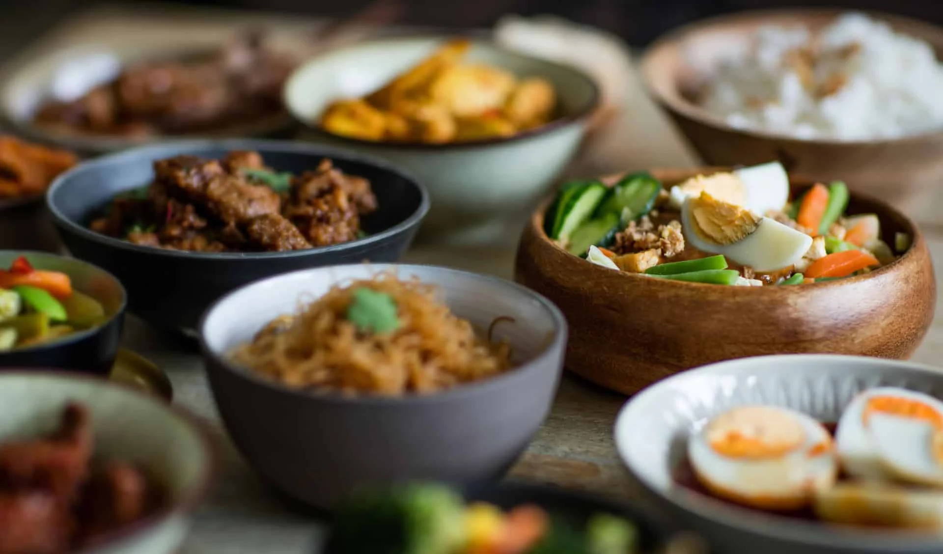 INDONESISCHE CATERING voor elke gelegenheid INDONESISCHE CATERING voor elke gelegenheid