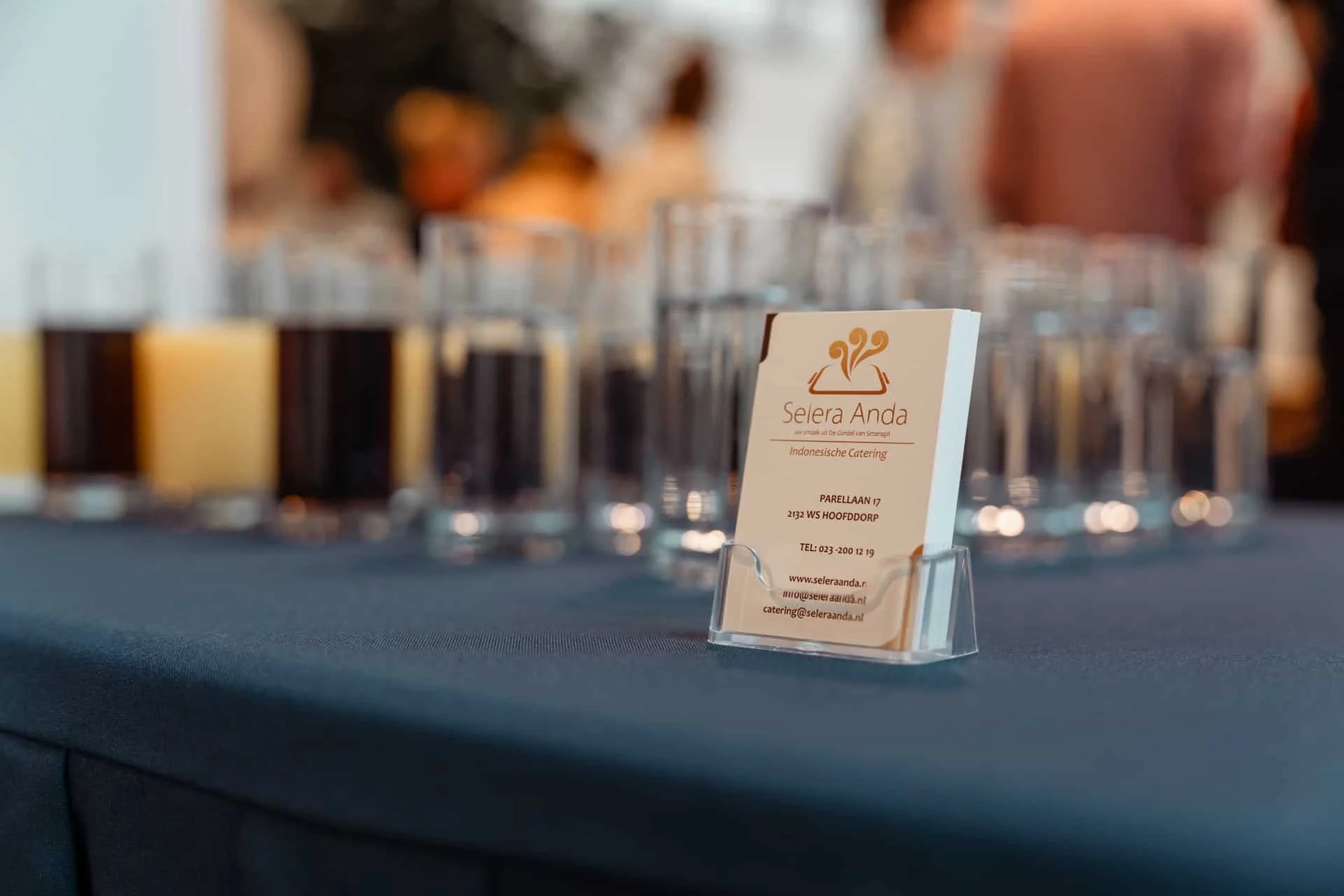 visitekaartje op een tafel