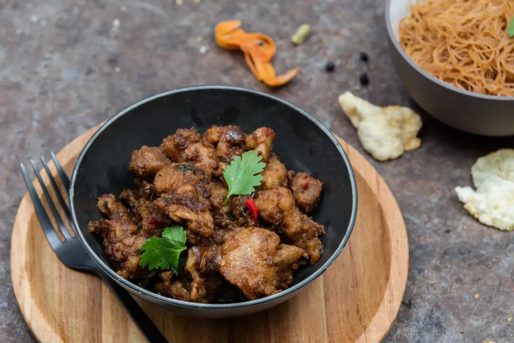 Versterk zakelijke relaties met een smaakvolle Indonesische lunch.